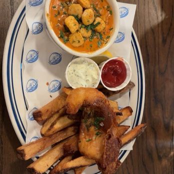 Mr. Fish Chips & Chowder - Fish and Fish & Chips with Smoked Seafood Chowder Cup - Seafood Near Me - Seattle, Washington