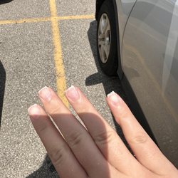 Glamour Nails - Removal of acrylic nails.