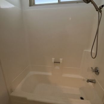 TubPros - Shower/Tub Before - Refinishing Services Near Me - Redondo Beach, California