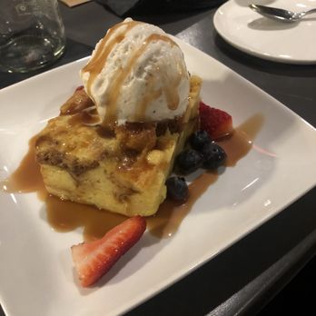 Oak - Brioche bread pudding with vanilla ice cream, to die for - New American Near Me - Laguna Beach, California