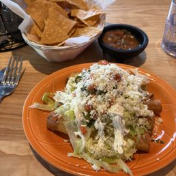 Taquitos de papas Taquitos de papas