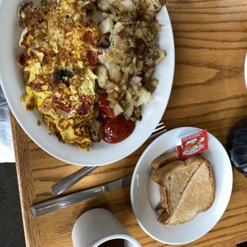 Sunrise Cafe - Veggie omelette with gluten free toast and mint tea - Breakfast & Brunch Near Me - St Catharines, Ontario