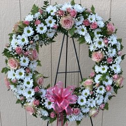 Belinda's Blooms - This beautiful circular wreath can be customized to fit your needs!
Price: $ 299.99