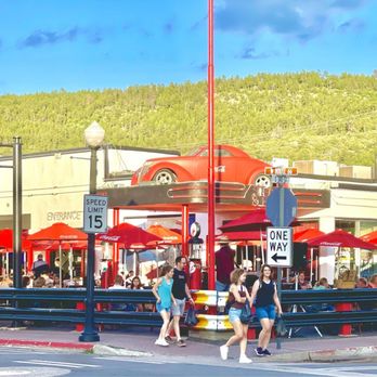 Cruiser's Cafe 66 - Great outdoor seating - American Near Me - Williams, Arizona