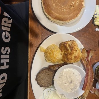 Flapjacks Pancake Cabin - Wonderland Feast - Breakfast & Brunch Near Me - Sevierville, Tennessee