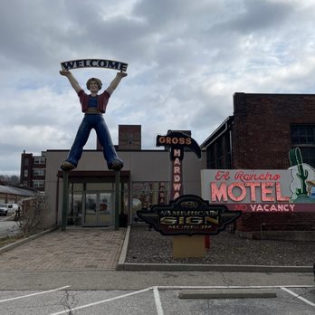 American Sign Museum - Museums Near Me - Cincinnati, Ohio