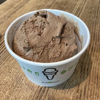 Shake Shack Upper East Side - Yummy Chocolate Ice Cream 07/22/23 - Burgers Near Me - New York, New York Shake Shack Upper East Side - Yummy Chocolate Ice Cream 07/22/23 - Burgers Near Me - New York, New York