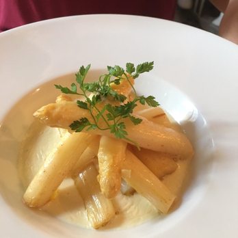 Je Thè...Me - White asparagus with a white cheddar sauce - French Near Me - Paris, 75