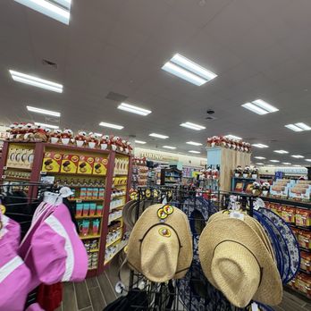 Buc-ees - Convenience Stores Near Me - San Marcos, Texas
