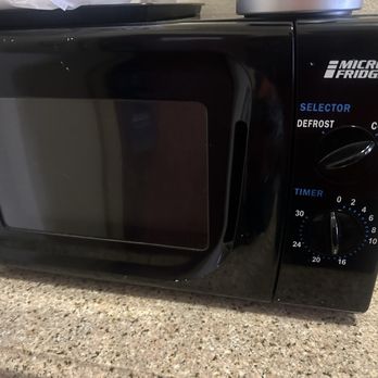 Comfort Suites Gainesville - Cheap low wattage microwave couldn't pop popcorn - Hotels Near Me - Gainesville, Texas