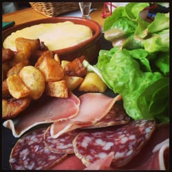 Les Baladins - Fondue au Saint Nectaire