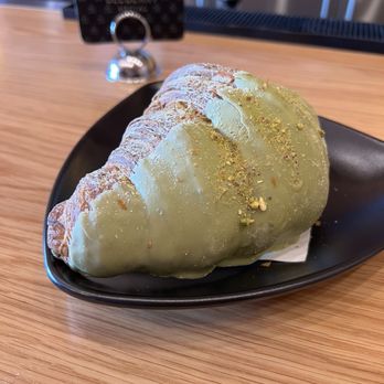 Bluberry Social - Matcha croissant - Breakfast & Brunch Near Me - Irvine, California Bluberry Social - Matcha croissant - Breakfast & Brunch Near Me - Irvine, California