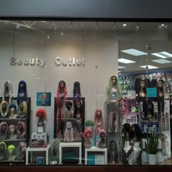 Arundel Beauty Outlet - Show Window