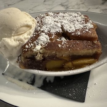 Breakfast At Barneys - Peach cobbler - Breakfast & Brunch Near Me - Atlanta, Georgia Breakfast At Barneys - Peach cobbler - Breakfast & Brunch Near Me - Atlanta, Georgia