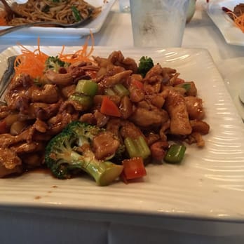 Golden Seven - Cashew nut chicken - Chinese Near Me - Suwanee, Georgia