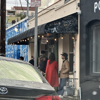 Quarter Sheets - Wait outside for walk-in - Pizza Near Me - Los Angeles, California