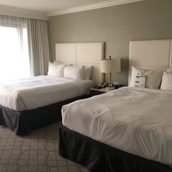 Hotel Grand Pacific - Comfiest beds EVER - Hotels Near Me - Victoria, British Columbia Hotel Grand Pacific - Comfiest beds EVER - Hotels Near Me - Victoria, British Columbia