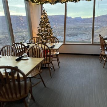 Sunset Grill - Decorated for Christmas - Steakhouses Near Me - Moab, Utah