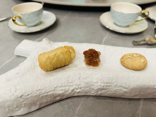 YAO Modern Cantonese Cuisine 富瑤 by null