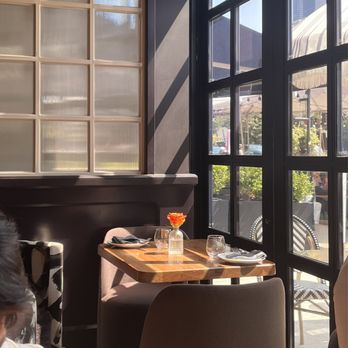 HIDE+SEEK - New American Near Me - Chicago, Illinois