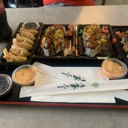 Iron Sushi - Fried Wontons, Neo Latin Roll, Salmon Tempura Roll