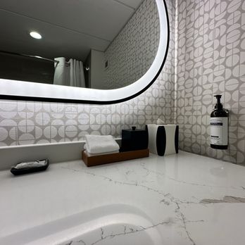 Hyatt Regency Austin - Bathroom amenities - Hotels Near Me - Austin, Texas Hyatt Regency Austin - Bathroom amenities - Hotels Near Me - Austin, Texas
