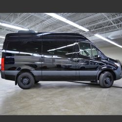 SUV on Demand - Mercedes Benz Lux 2500