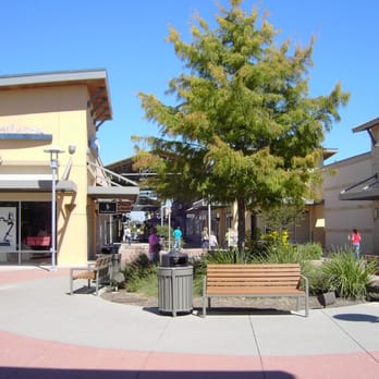 Round Rock Premium Outlets - Shopping Centers Near Me - Round Rock, Texas Round Rock Premium Outlets - Shopping Centers Near Me - Round Rock, Texas