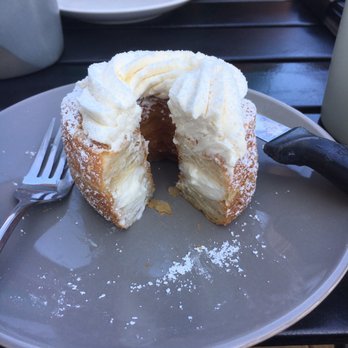 Five Daughters Bakery - Vanilla Creme - Bakeries Near Me - Franklin, Tennessee