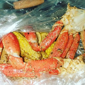 Ugly Crab - Seafood Near Me - Avon, Indiana