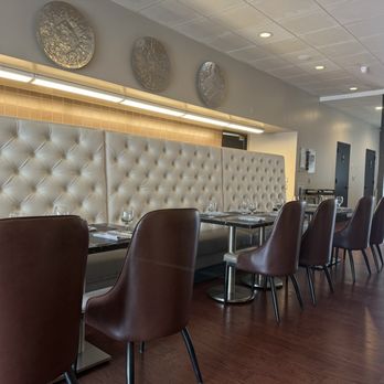 Zayka Indian Cuisine - Beautiful decor/vibes and seating - July 2026 - Indian Near Me - Raleigh, North Carolina Zayka Indian Cuisine - Beautiful decor/vibes and seating - July 2026 - Indian Near Me - Raleigh, North Carolina
