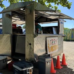 Lizzy's Lunchbox - Order at the counter