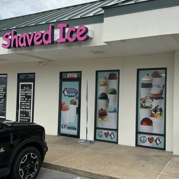 Penguin's Snoballs - Ice Cream & Frozen Yogurt Near Me - Norfolk, Virginia