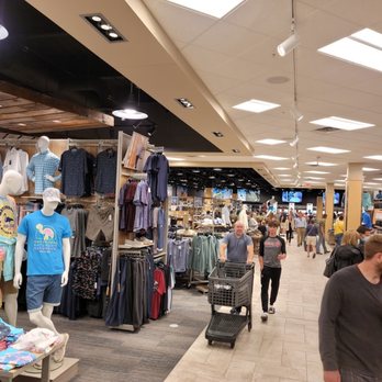 Scheels - Sports Wear Near Me - Eden Prairie, Minnesota