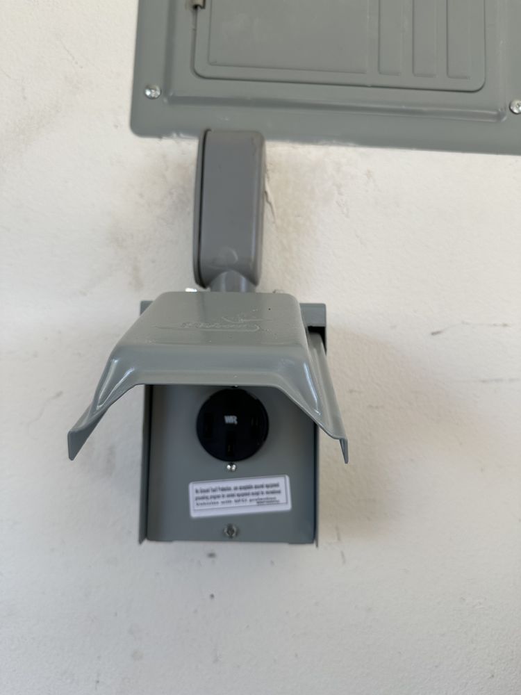 Slide of Shahtar Electrical Services