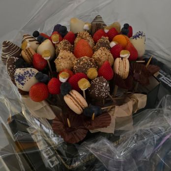 Gourmet Gift 4U - This is what I got looks nothing alike - Chocolatiers & Shops Near Me Gourmet Gift 4U - This is what I got looks nothing alike - Chocolatiers & Shops Near Me