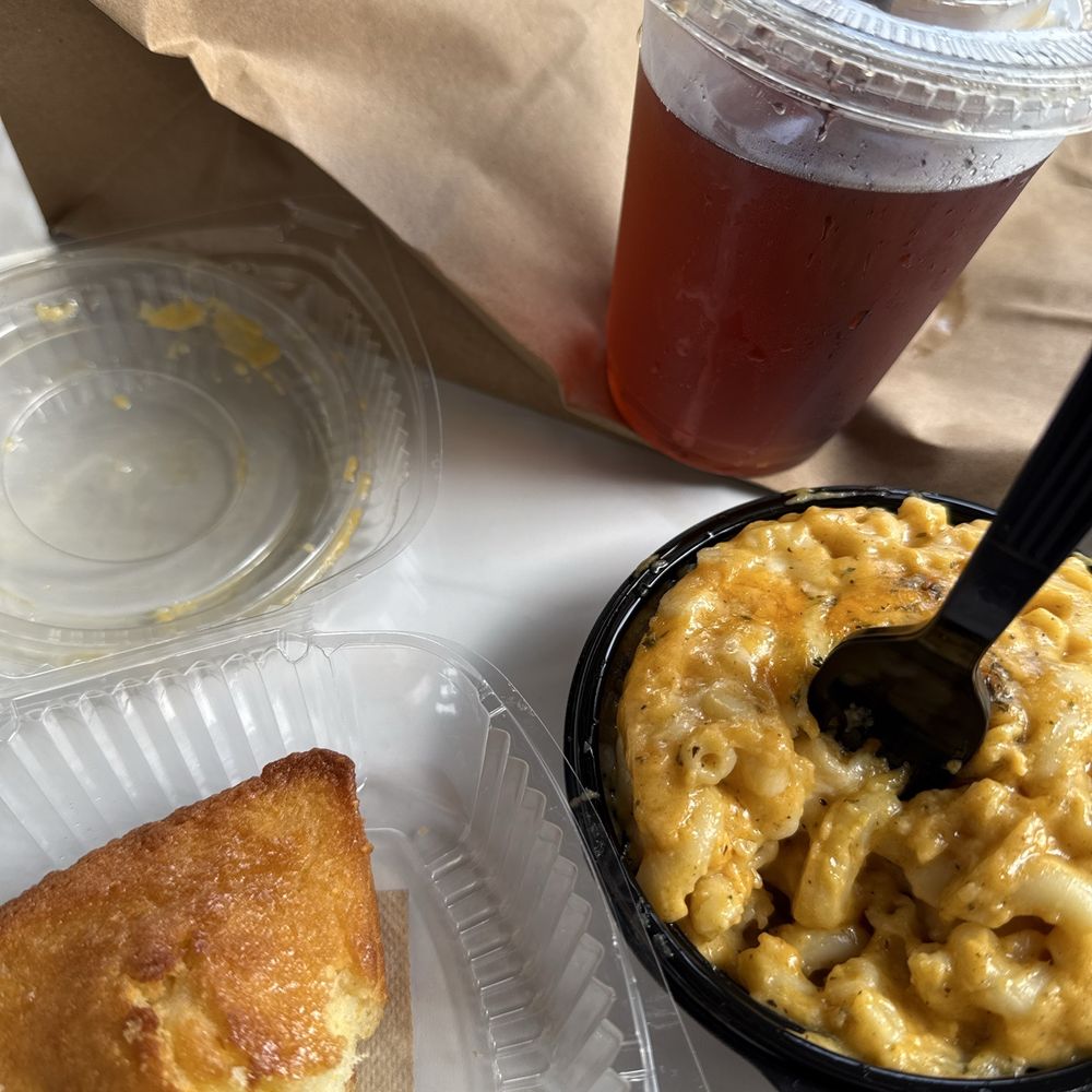 Cornbread, mac n' cheese and sweet tea Cornbread, mac n' cheese and sweet tea