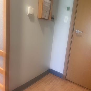 Duke Integrative Medicine - Exam room - Internal Medicine Near Me - Durham, North Carolina Duke Integrative Medicine - Exam room - Internal Medicine Near Me - Durham, North Carolina
