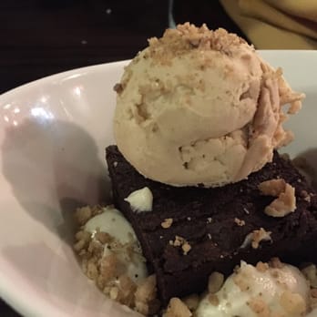111 Bistro - Brownie sundae!!! The homemade peanut butter ice cream was amazing!!! - New American Near Me - Medina, Ohio