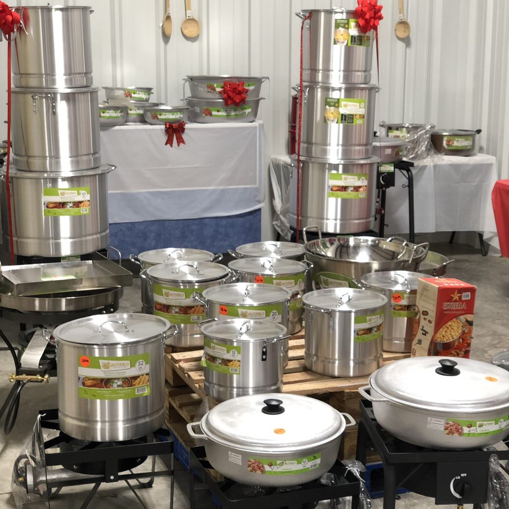 Supermercado El Sol - Tons of huge pots to make tamales and more - Grocery Near Me - Chattanooga, Tennessee