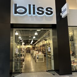 Bliss - 5/12/22 Exterior, entrance