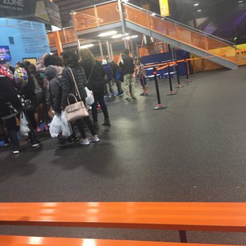 Sky Zone Trampoline Park - Trampoline Parks Near Me - Elmhurst, Illinois
