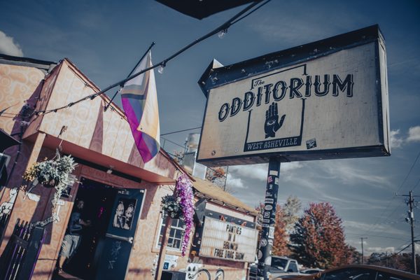 The Odd by null