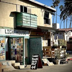 Lighthouse Skateshop - Sad to see Lighthouse Skate Shop leave the Funk Zone . . . but now am very excited to visit their new State Street location. Good luck guys!