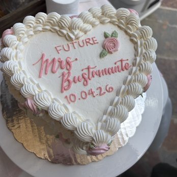 Suzie Q's Bakery - Custom Cakes Near Me Suzie Q's Bakery - Custom Cakes Near Me