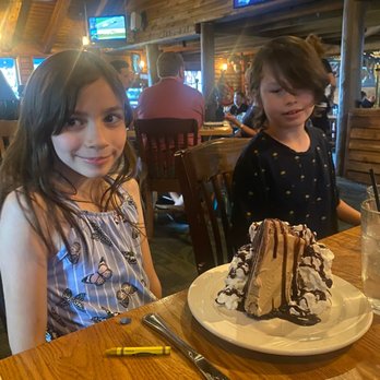 Pelican's Restaurant - Mud pie - Seafood Near Me - Albuquerque, New Mexico