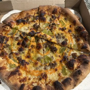 Nomad Napoletana - Green chili cheeseburger pizza - Pizza Near Me - Amarillo, Texas