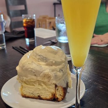 Full Belly - Giant cinnamon roll & mimosa - Breakfast & Brunch Near Me - Olmos Park, Texas Full Belly - Giant cinnamon roll & mimosa - Breakfast & Brunch Near Me - Olmos Park, Texas