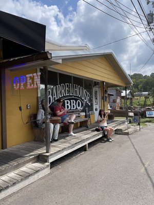 Barrel House BBQ by null
