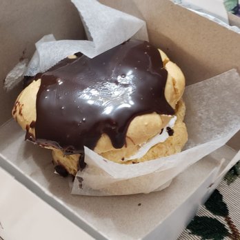 Governor's Restaurant - Cream puff! - American Near Me - Presque Isle, Maine Governor's Restaurant - Cream puff! - American Near Me - Presque Isle, Maine